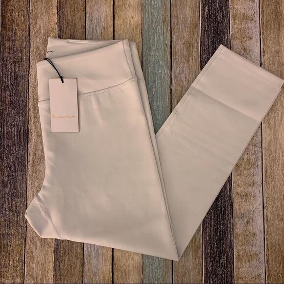 Revolve Love Wave Luka Active Wear Pant Legging in White, Large - Picture 7 of 9